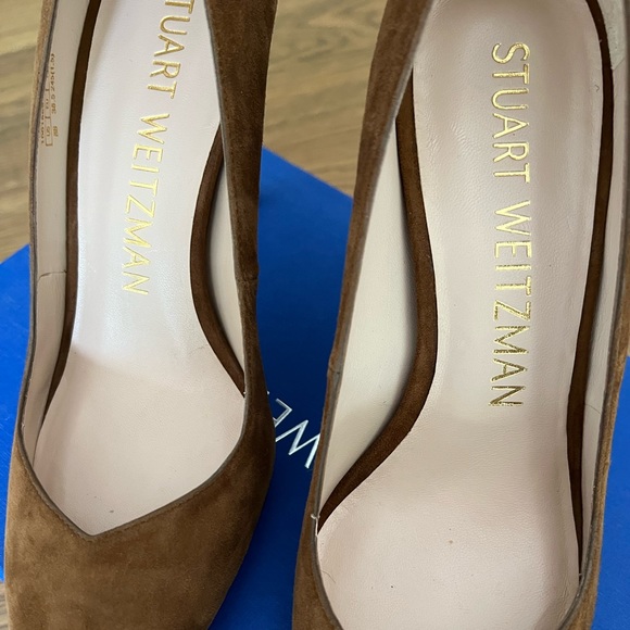 Stuart Weitzman Size 8 Suede Pumps - Picture 3 of 8